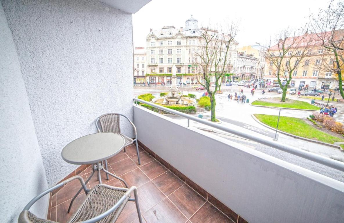 Apartamento Lviv4U Exterior foto